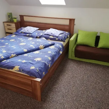 Chalupa بيت للعطل Bučovice